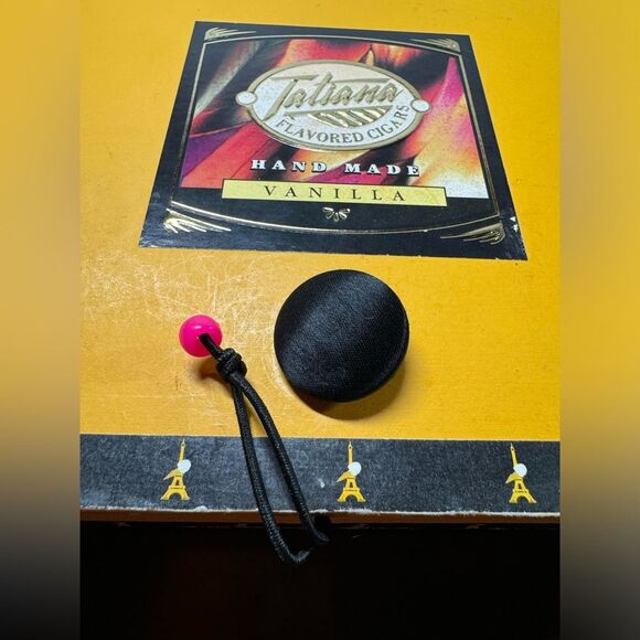 Hand Made Dominican Republic Tatiana Vanilla Cigar Box Purse Handbag - Picture 5 of 5